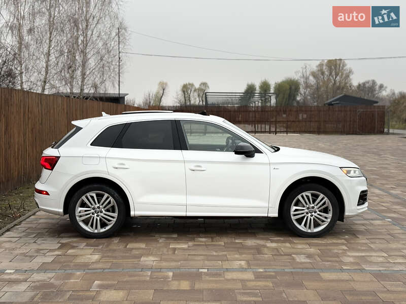 Внедорожник / Кроссовер Audi Q5 2017 в Киеве