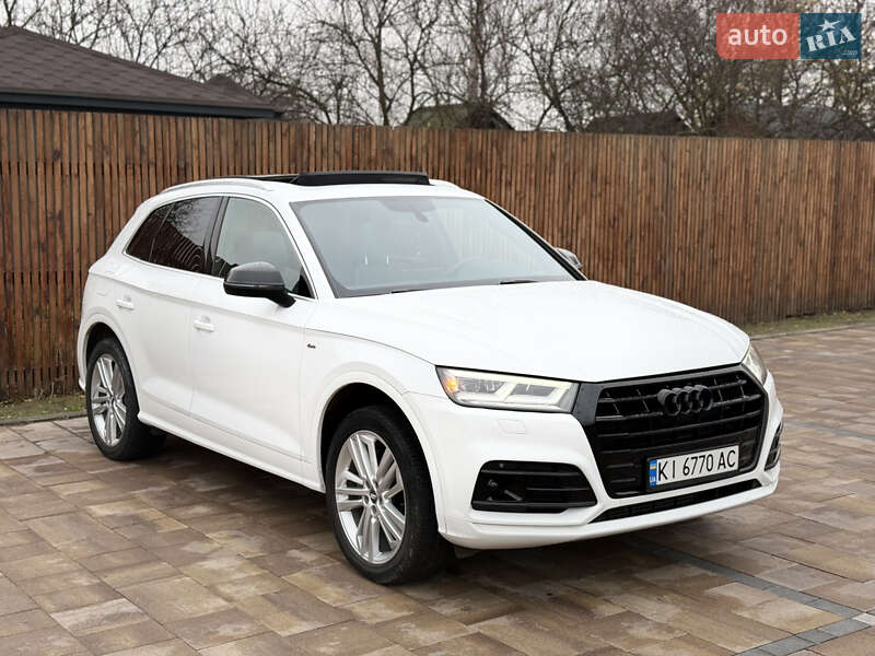 Внедорожник / Кроссовер Audi Q5 2017 в Киеве