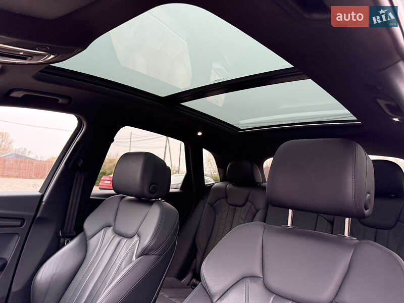 Внедорожник / Кроссовер Audi Q5 2017 в Киеве