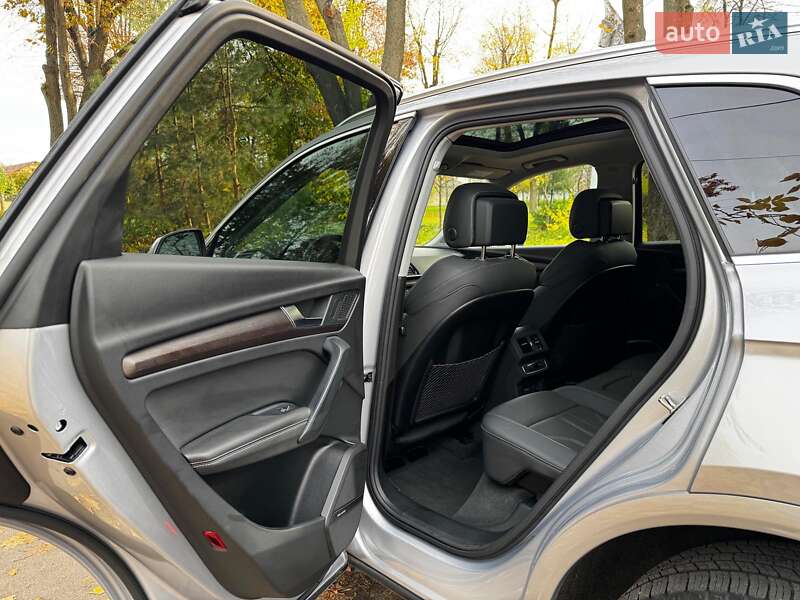 Позашляховик / Кросовер Audi Q5 2024 в Києві фото 16 Позашляховик / Кросовер Audi Q5 2024 в Києві