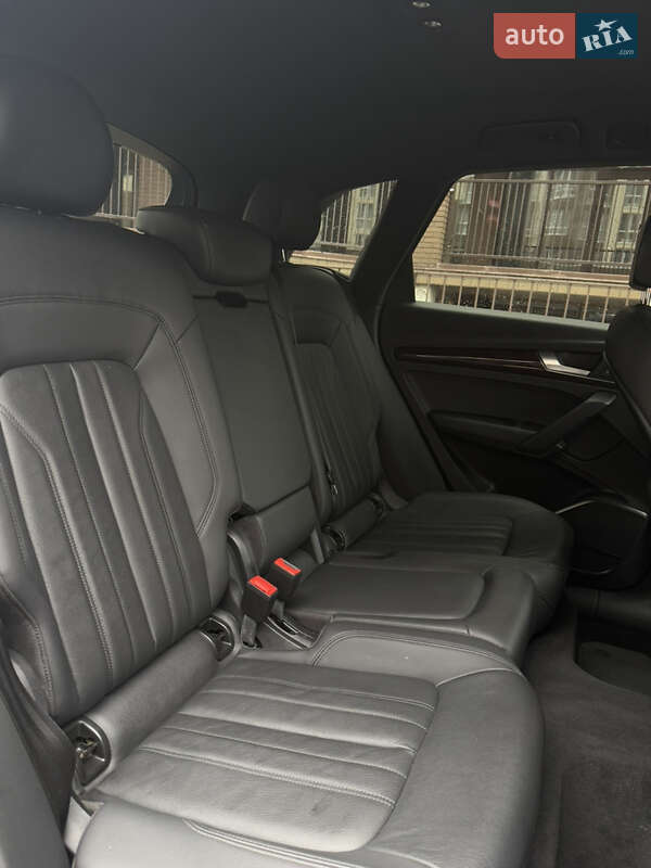 Позашляховик / Кросовер Audi Q5 2019 в Сумах фото 42 Позашляховик / Кросовер Audi Q5 2019 в Сумах