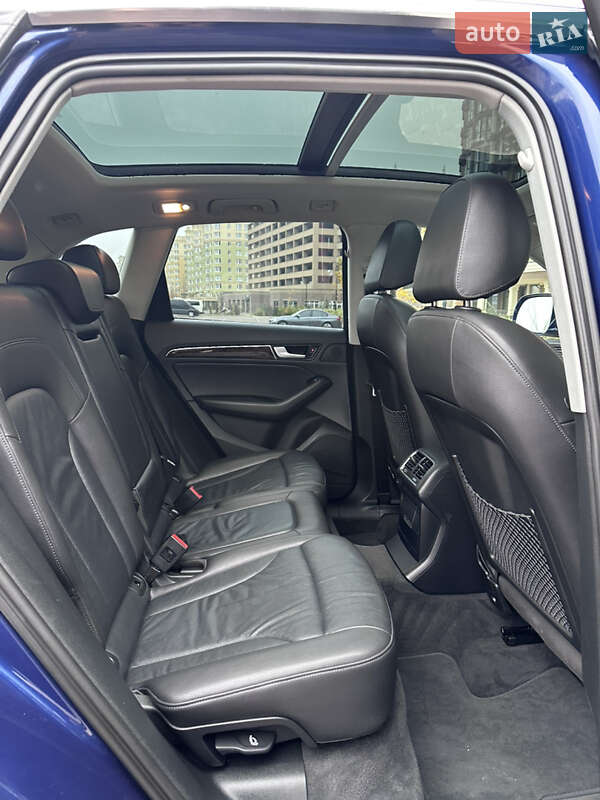 Позашляховик / Кросовер Audi Q5 2015 в Києві