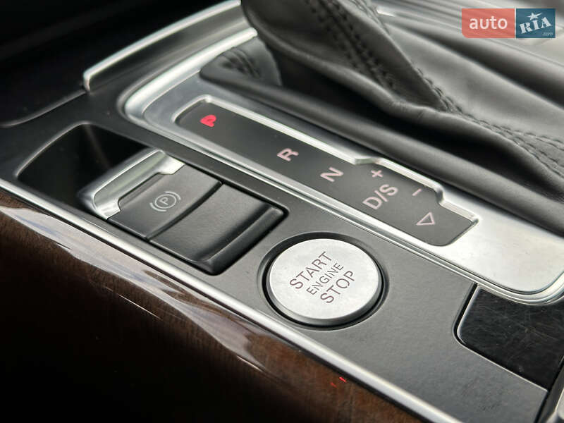 Позашляховик / Кросовер Audi Q5 2015 в Стрию