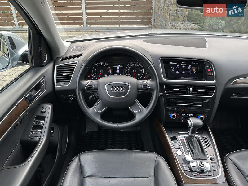 Позашляховик / Кросовер Audi Q5 2015 в Стрию