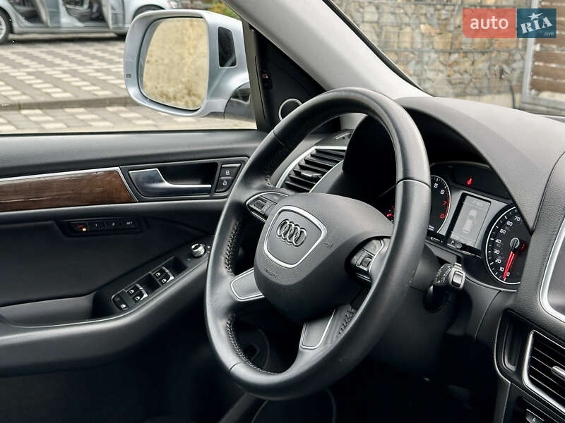 Позашляховик / Кросовер Audi Q5 2015 в Стрию