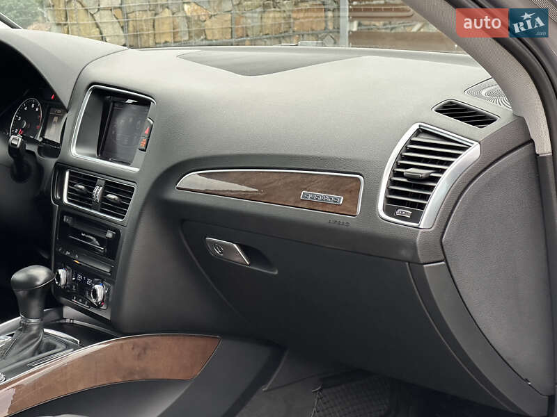 Позашляховик / Кросовер Audi Q5 2015 в Стрию