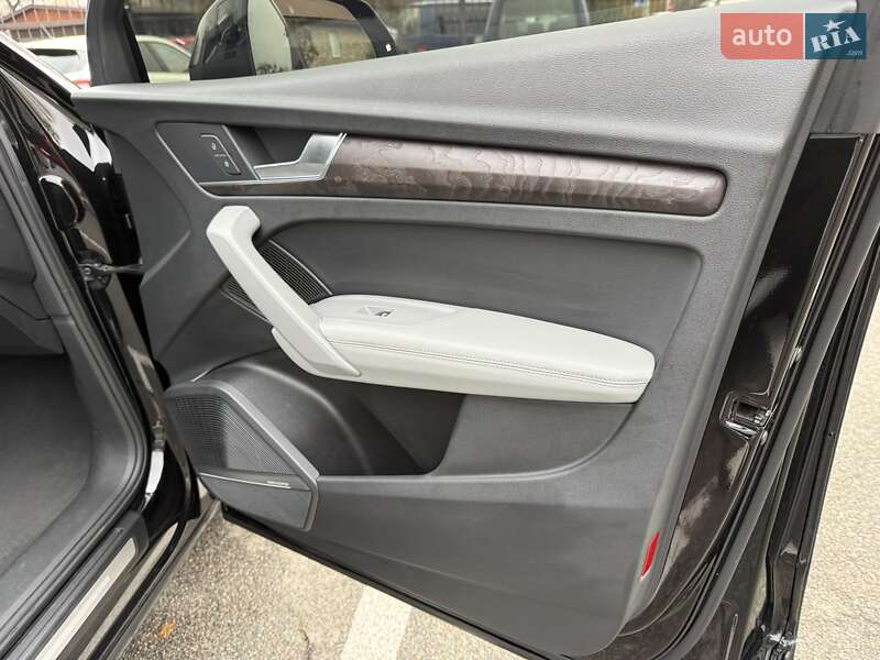 Внедорожник / Кроссовер Audi Q5 2018 в Киеве