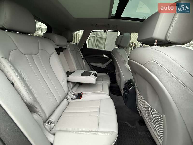 Внедорожник / Кроссовер Audi Q5 2018 в Киеве