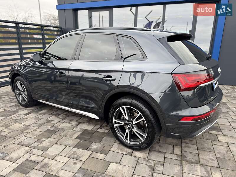 Внедорожник / Кроссовер Audi Q5 2021 в Ровно