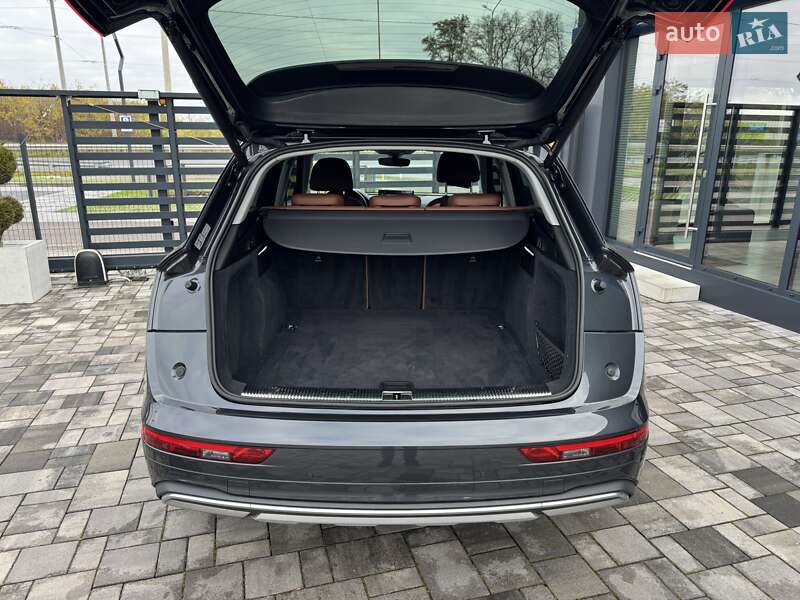 Внедорожник / Кроссовер Audi Q5 2021 в Ровно