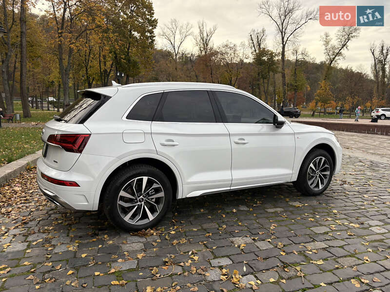 Позашляховик / Кросовер Audi Q5 2023 в Києві
