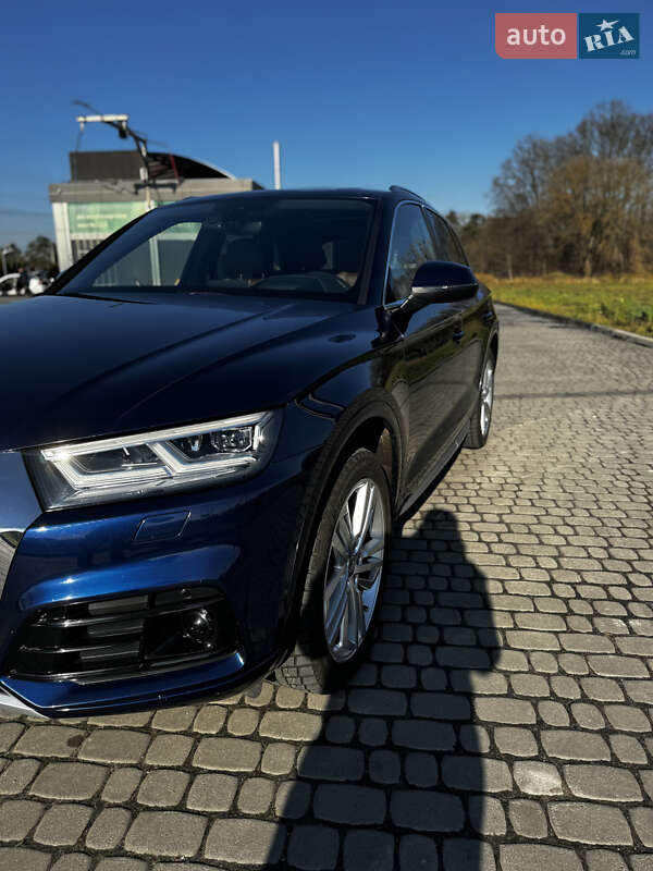 Позашляховик / Кросовер Audi Q5 2017 в Львові