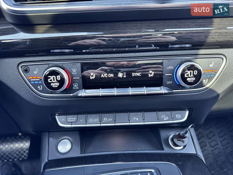 Позашляховик / Кросовер Audi Q5 2017 в Львові