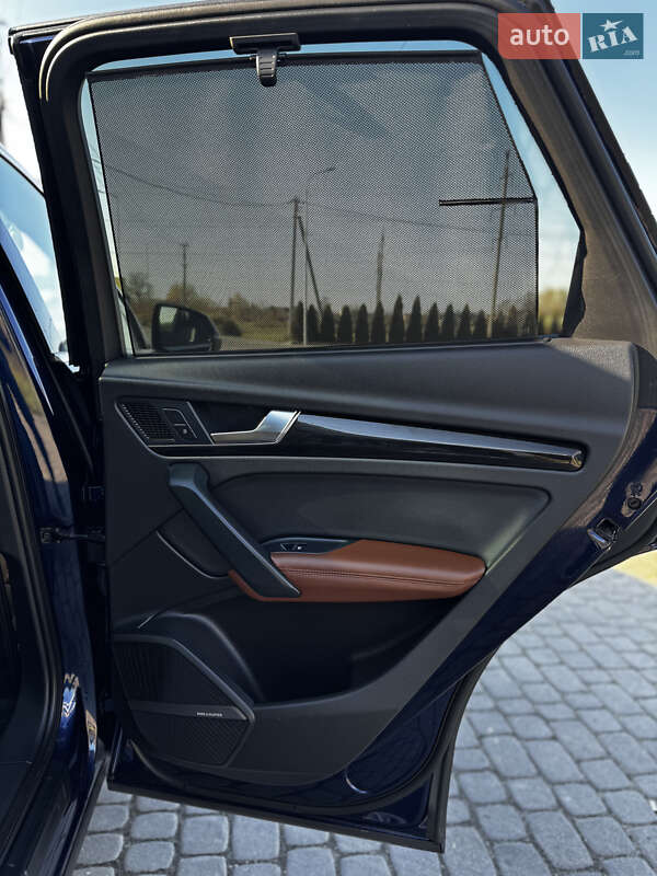 Позашляховик / Кросовер Audi Q5 2017 в Львові