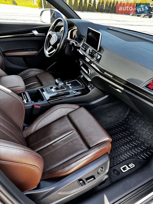 Позашляховик / Кросовер Audi Q5 2017 в Львові