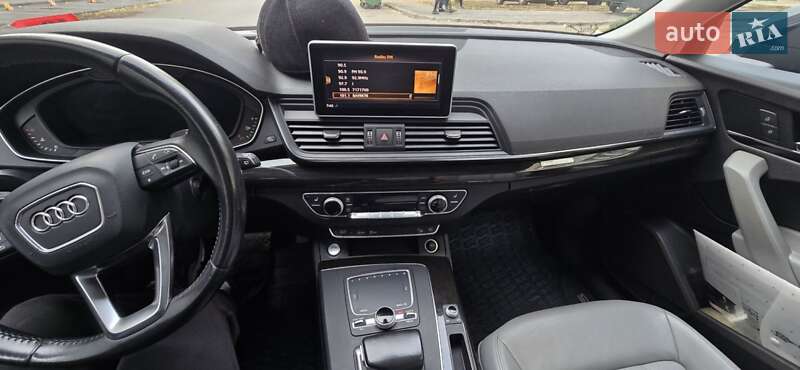 Позашляховик / Кросовер Audi Q5 2018 в Дніпрі фото 13 Позашляховик / Кросовер Audi Q5 2018 в Дніпрі
