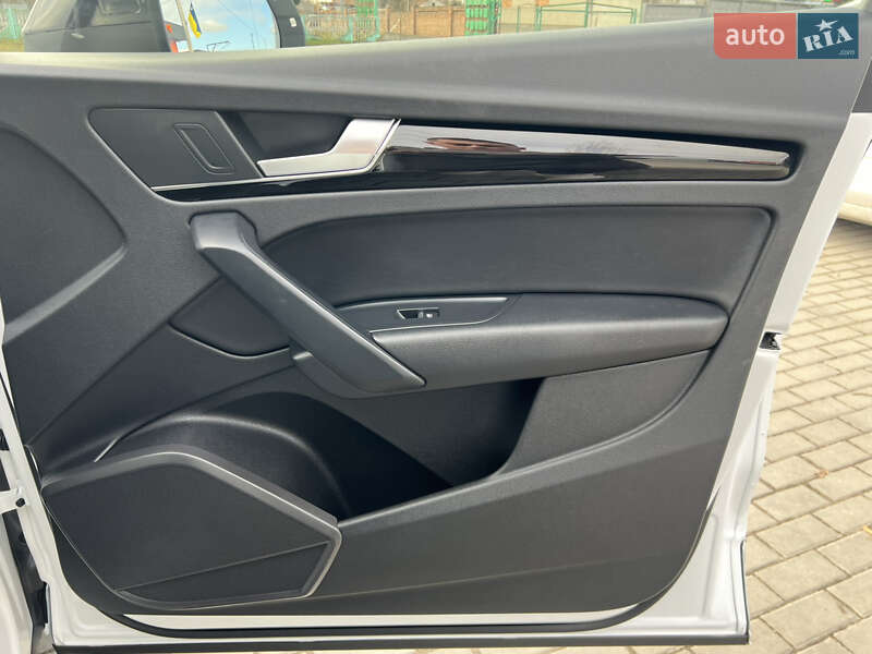 Позашляховик / Кросовер Audi Q5 2018 в Лопатині фото 28 Позашляховик / Кросовер Audi Q5 2018 в Лопатині