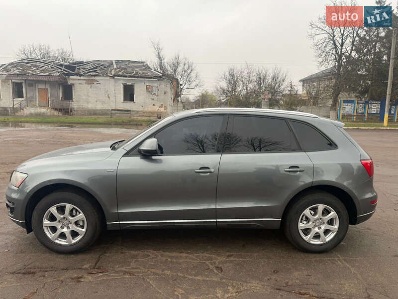 Внедорожник / Кроссовер Audi Q5 2011 в Золочеве