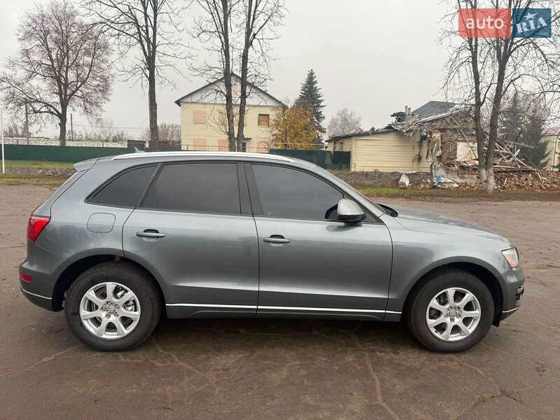 Внедорожник / Кроссовер Audi Q5 2011 в Золочеве