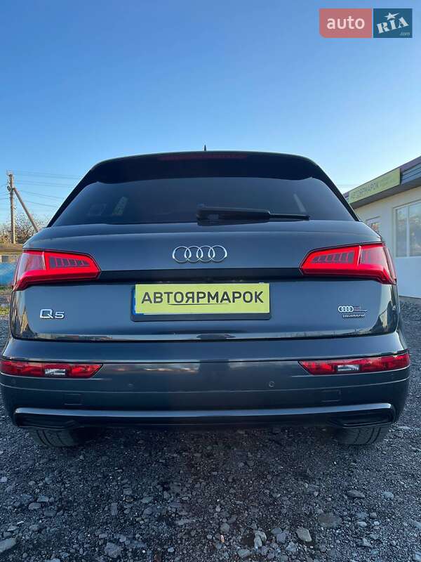 Позашляховик / Кросовер Audi Q5 2020 в Ужгороді