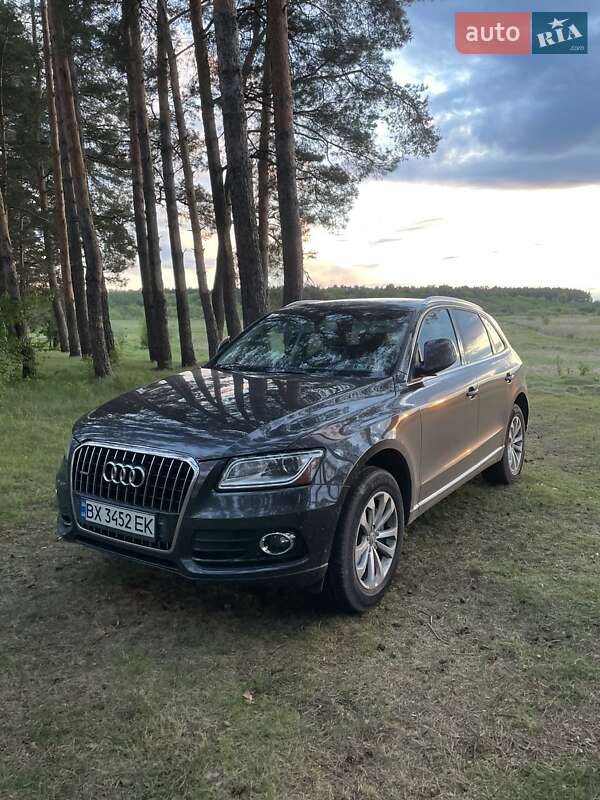 Внедорожник / Кроссовер Audi Q5 2014 в Остроге