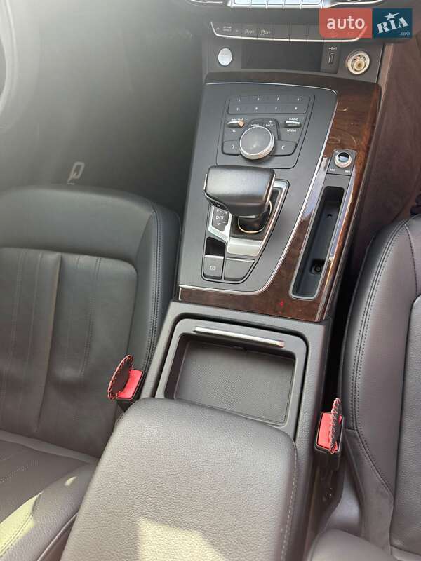 Внедорожник / Кроссовер Audi Q5 2019 в Львове фото 39 Внедорожник / Кроссовер Audi Q5 2019 в Львове