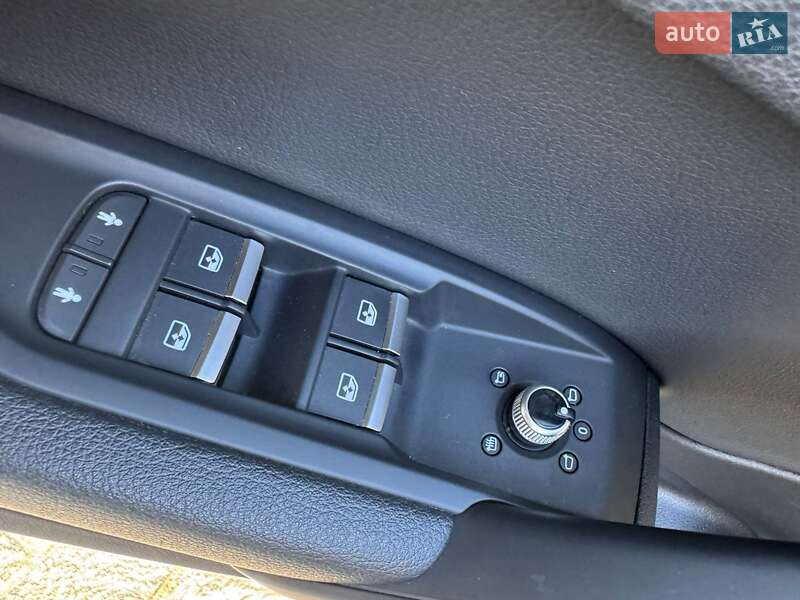 Внедорожник / Кроссовер Audi Q5 2019 в Львове фото 43 Внедорожник / Кроссовер Audi Q5 2019 в Львове