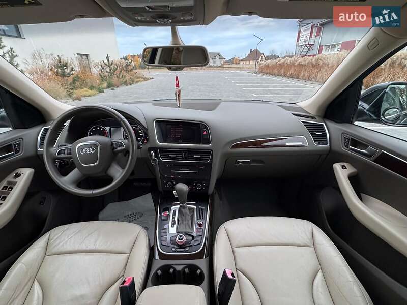 Позашляховик / Кросовер Audi Q5 2011 в Луцьку