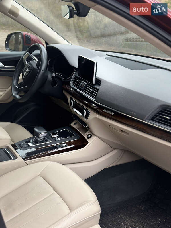 Позашляховик / Кросовер Audi Q5 2019 в Харкові