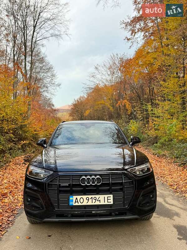 Внедорожник / Кроссовер Audi Q5 2022 в Хусте