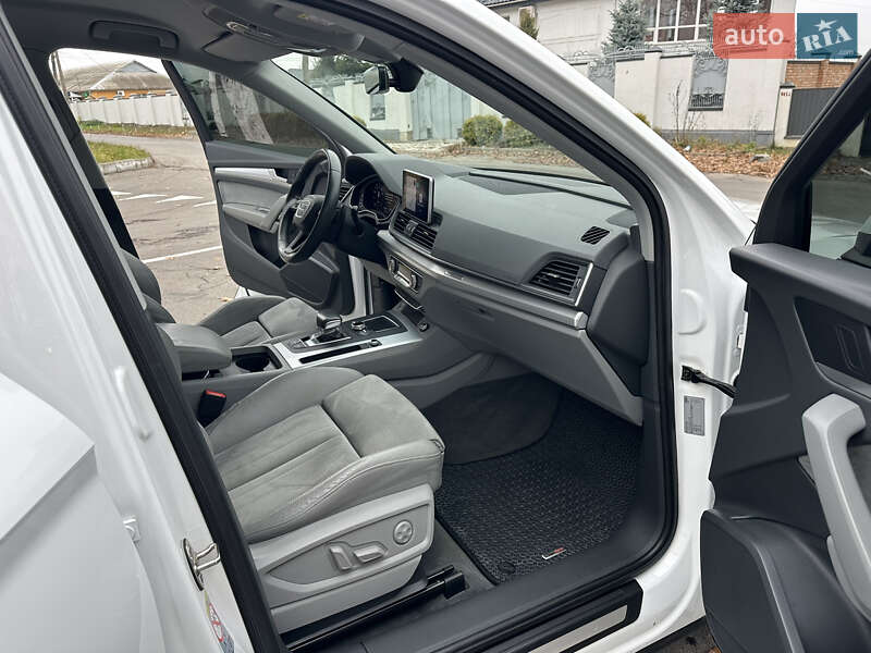 Позашляховик / Кросовер Audi Q5 2018 в Вінниці