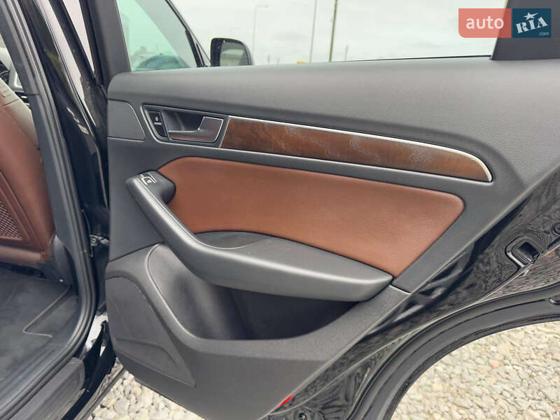 Внедорожник / Кроссовер Audi Q5 2015 в Стрые