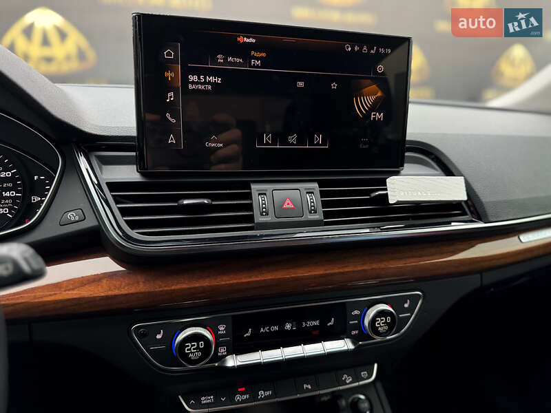 Позашляховик / Кросовер Audi Q5 2022 в Києві