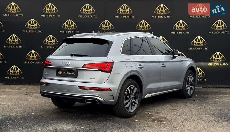 Позашляховик / Кросовер Audi Q5 2022 в Києві