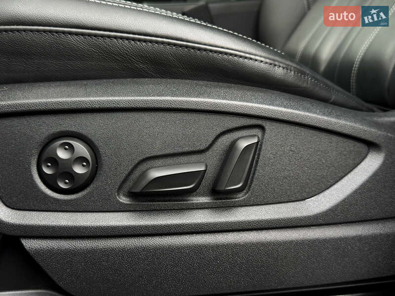 Позашляховик / Кросовер Audi Q5 2022 в Києві