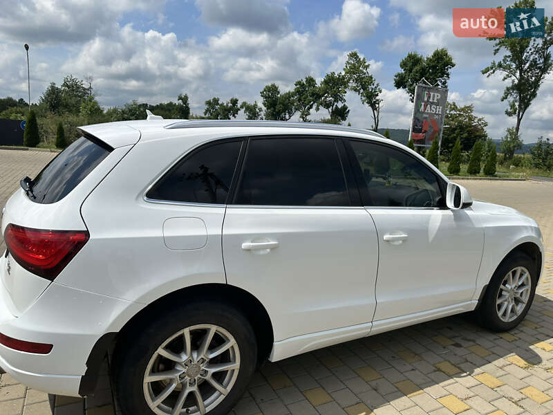 Внедорожник / Кроссовер Audi Q5 2011 в Ильнице