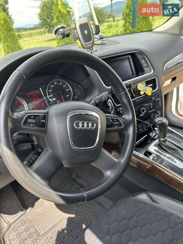 Внедорожник / Кроссовер Audi Q5 2011 в Ильнице