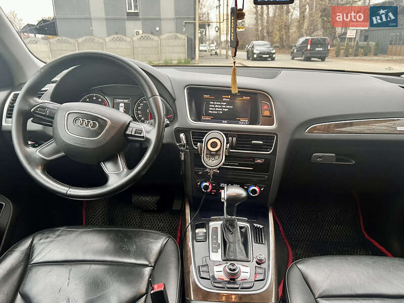 Позашляховик / Кросовер Audi Q5 2016 в Чернівцях