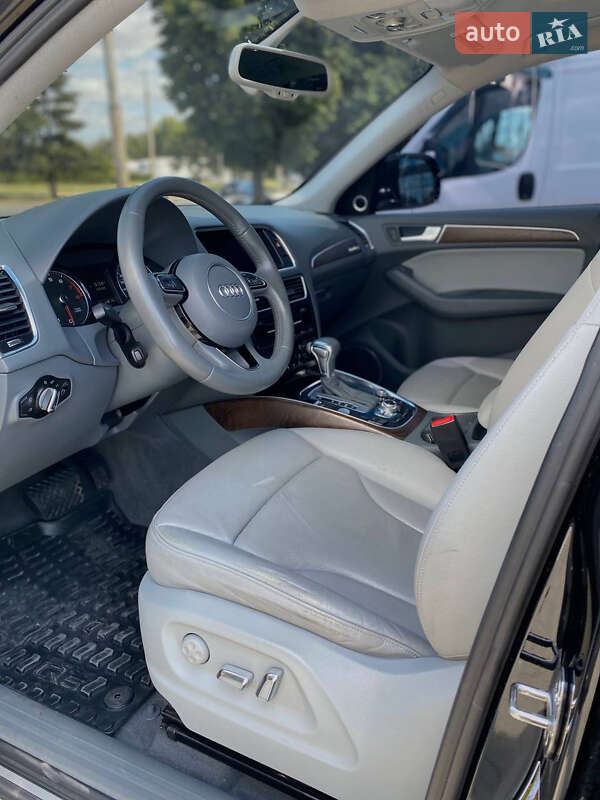 Позашляховик / Кросовер Audi Q5 2014 в Ратному
