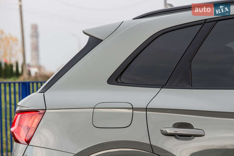 Внедорожник / Кроссовер Audi Q5 2020 в Нововолынске