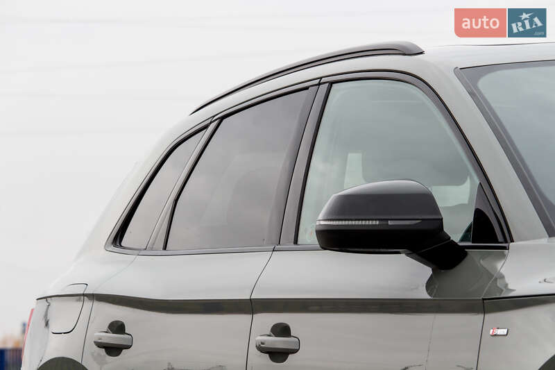 Внедорожник / Кроссовер Audi Q5 2020 в Нововолынске