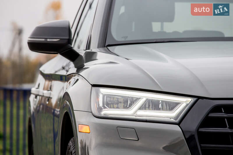 Внедорожник / Кроссовер Audi Q5 2020 в Нововолынске