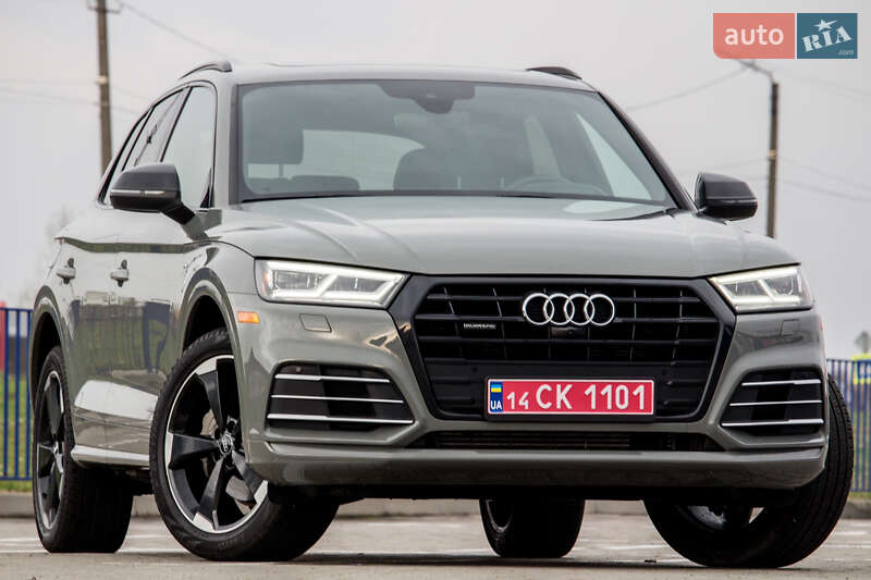 Внедорожник / Кроссовер Audi Q5 2020 в Нововолынске