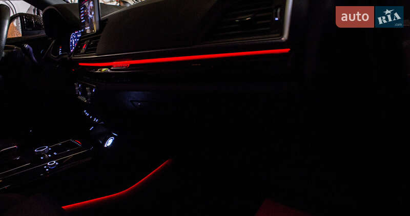 Внедорожник / Кроссовер Audi Q5 2020 в Нововолынске