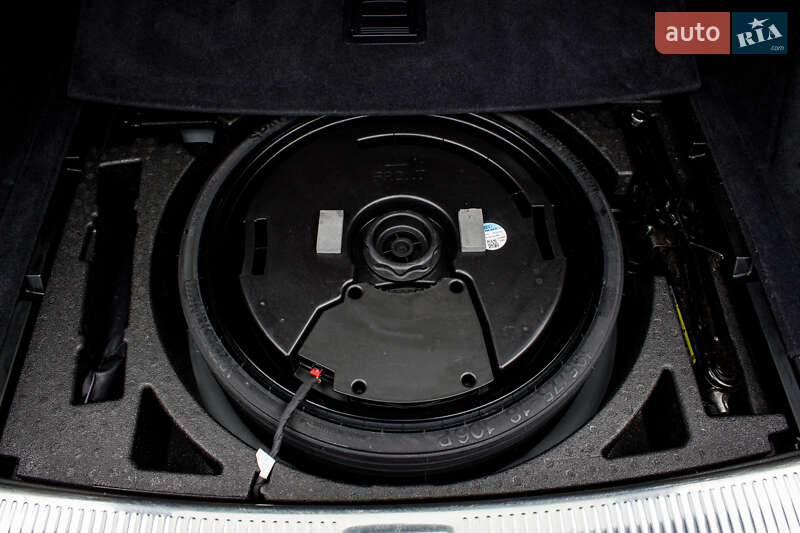 Внедорожник / Кроссовер Audi Q5 2020 в Нововолынске