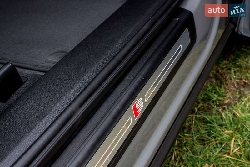 Внедорожник / Кроссовер Audi Q5 2020 в Нововолынске