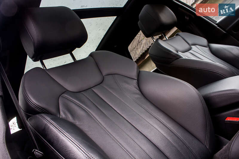 Внедорожник / Кроссовер Audi Q5 2020 в Нововолынске