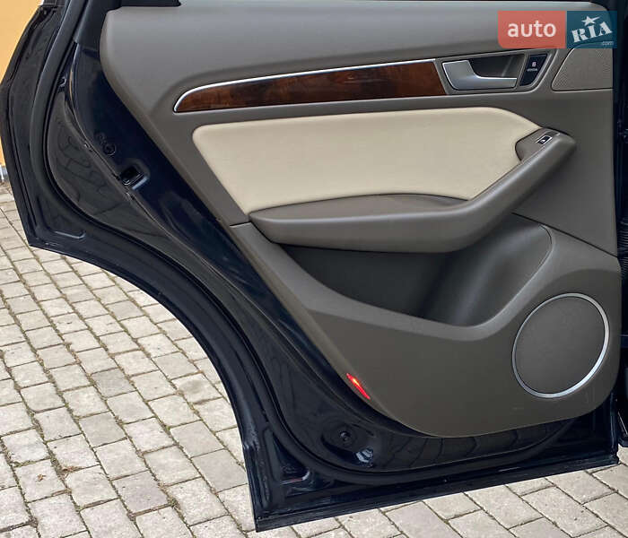 Позашляховик / Кросовер Audi Q5 2015 в Рівному