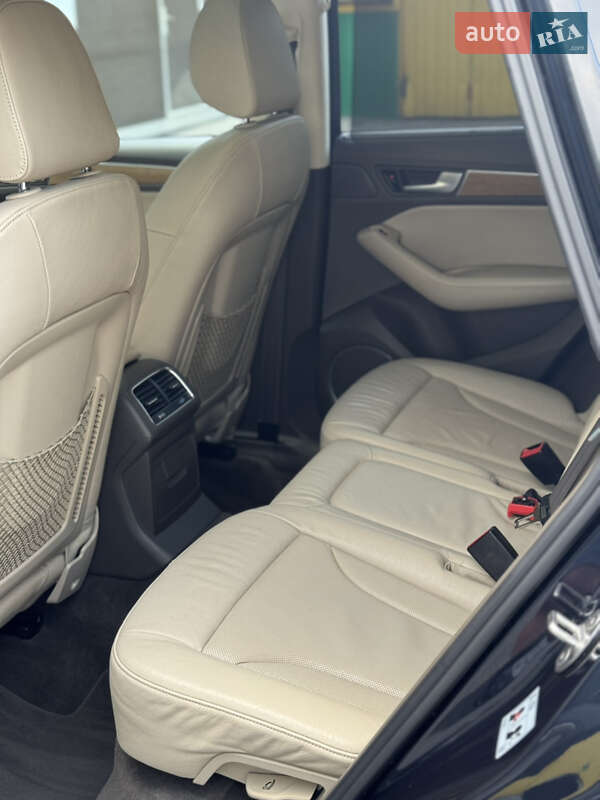 Позашляховик / Кросовер Audi Q5 2013 в Володимирі