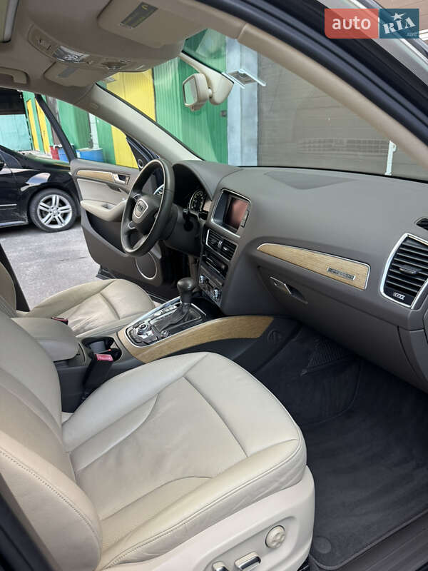 Позашляховик / Кросовер Audi Q5 2013 в Володимирі